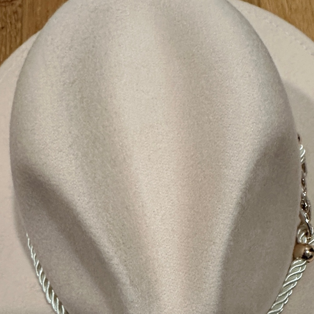*last chance* Amazon | Elegant blush pink Fedora Hat with Chain Detail - Picture 11 of 14